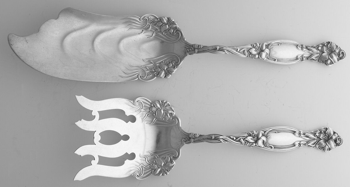 Frontenac (Sterling, 1903) 2 Piece Large Solid Fish Serving Set by International Silver-1