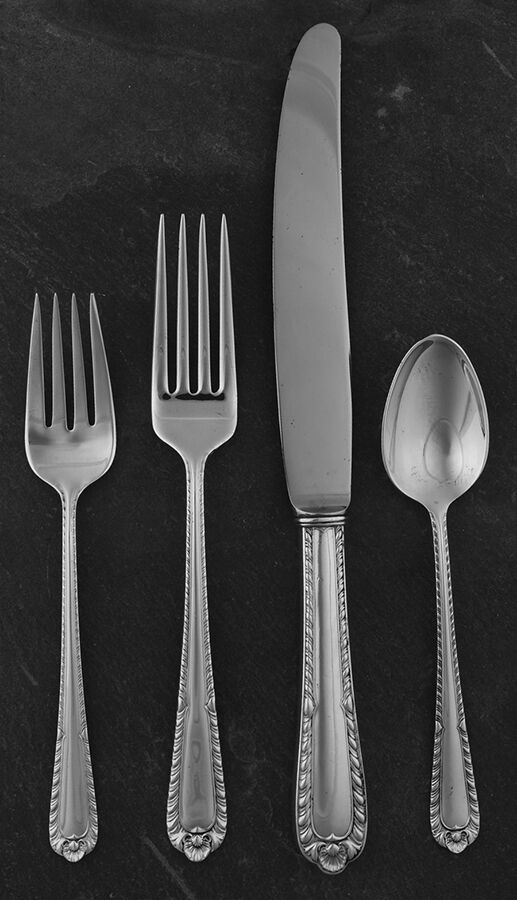 Gadroon (Sterling, 1933) 32 Piece Estate Set by International Silver-1