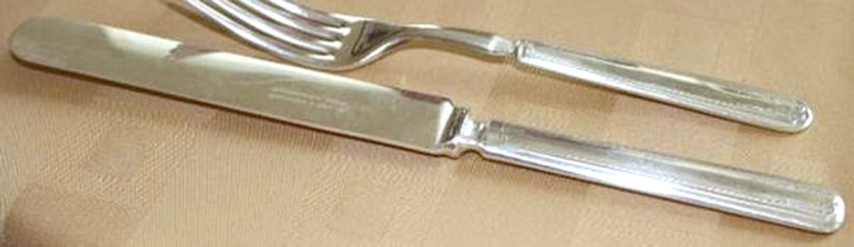 Garland (Silverplate, 1914) Blunt Solid Knife by International Silver-1