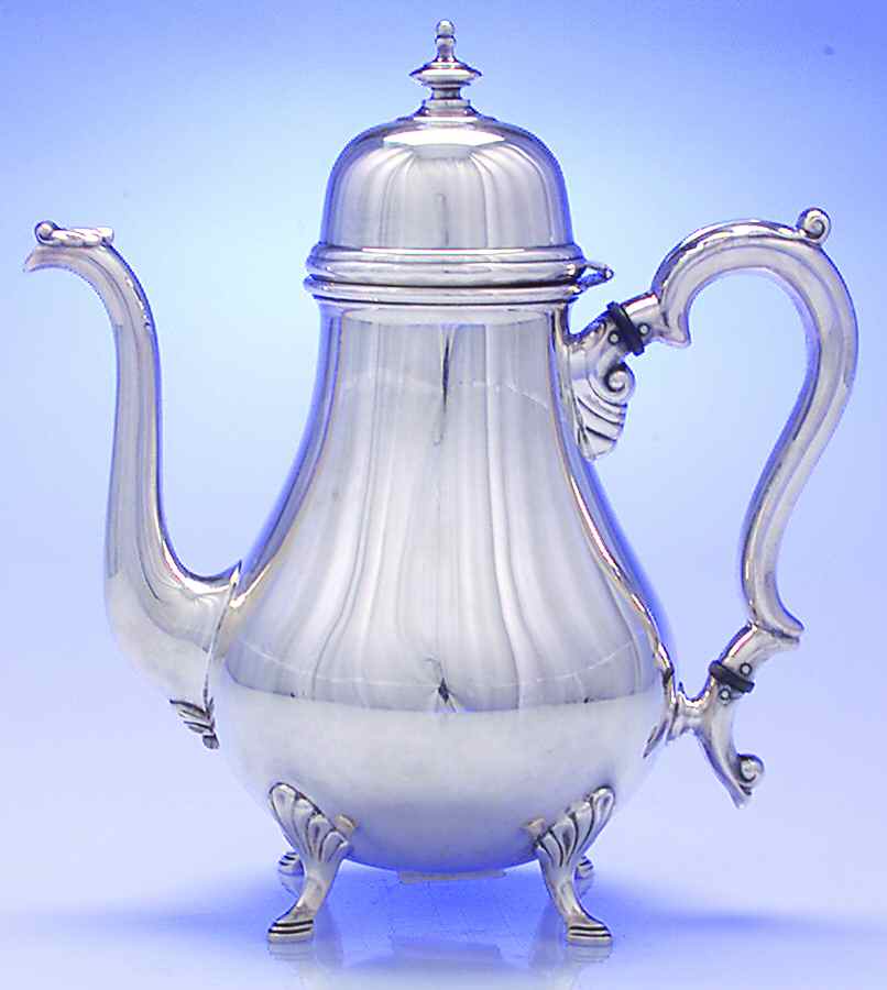 Georgian Court (Silverplate, Hollowware) Silverplate Coffee Pot by International Silver-1