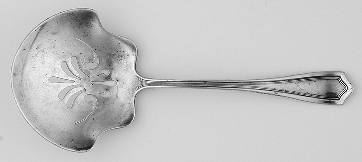 Governor Bradford (Sterling, 1913) Solid Bon Bon Spoon with Pierced Bowl by International Silver-1