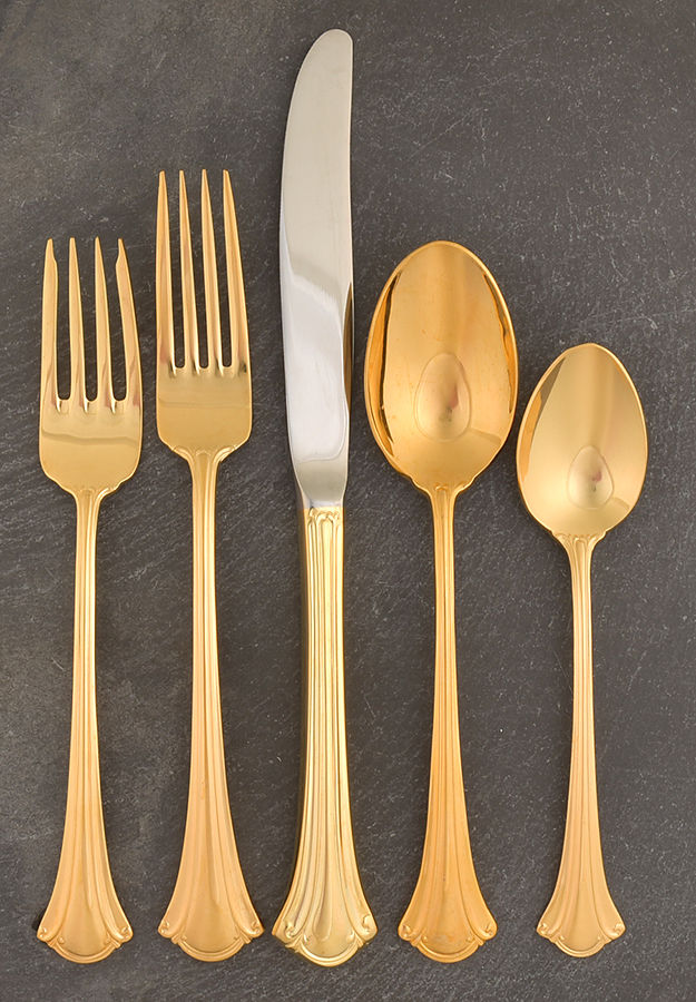 Gold Resplendence (Gold Electroplate, 1984) 5 Piece Place Setting by International Silver-1