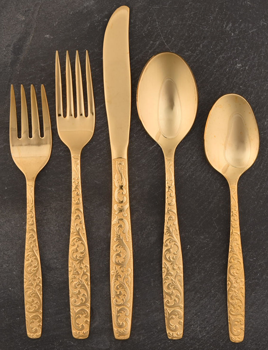 Golden Scroll-Americana Golden Heritage 5 Piece Place Setting by International Silver-1