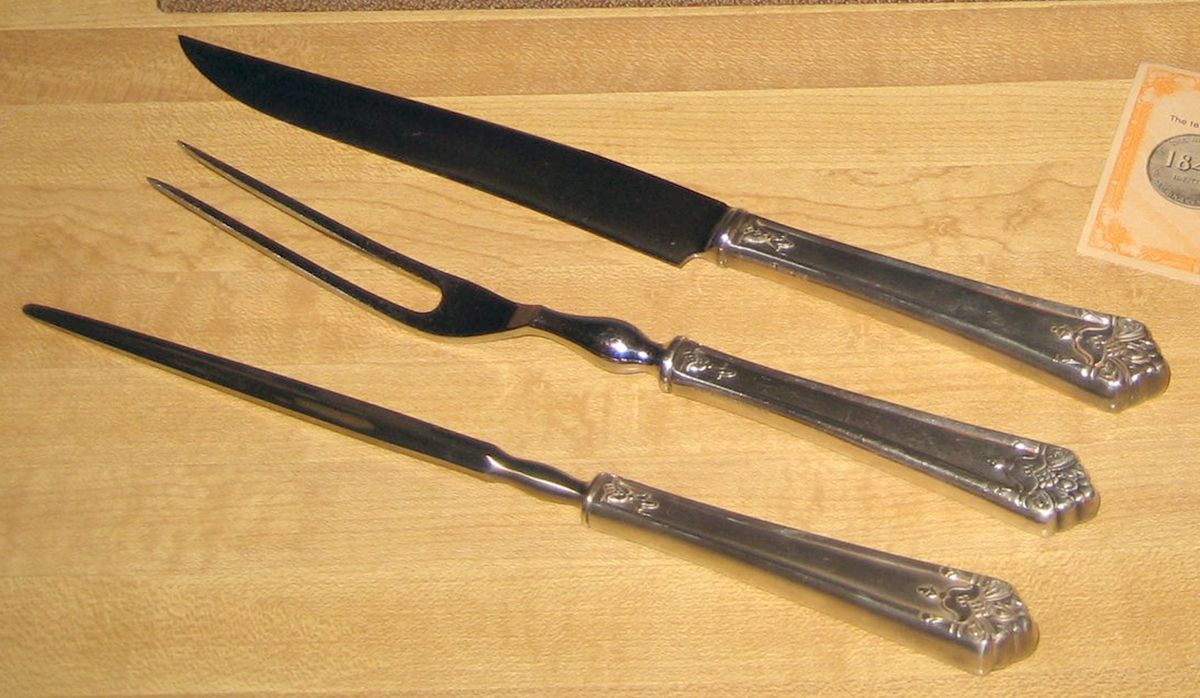 Her Majesty (Silverplate, 1931) Small Steak 3-Piece Carving Set with Stainless Blade by International Silver-1