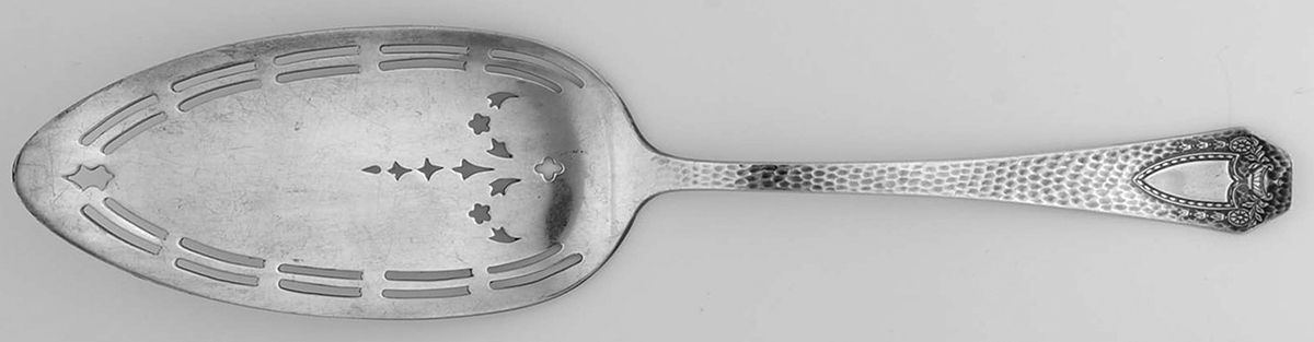 Heraldic (Silverplate, 1916) Solid Pierced Pie Server by International Silver-1