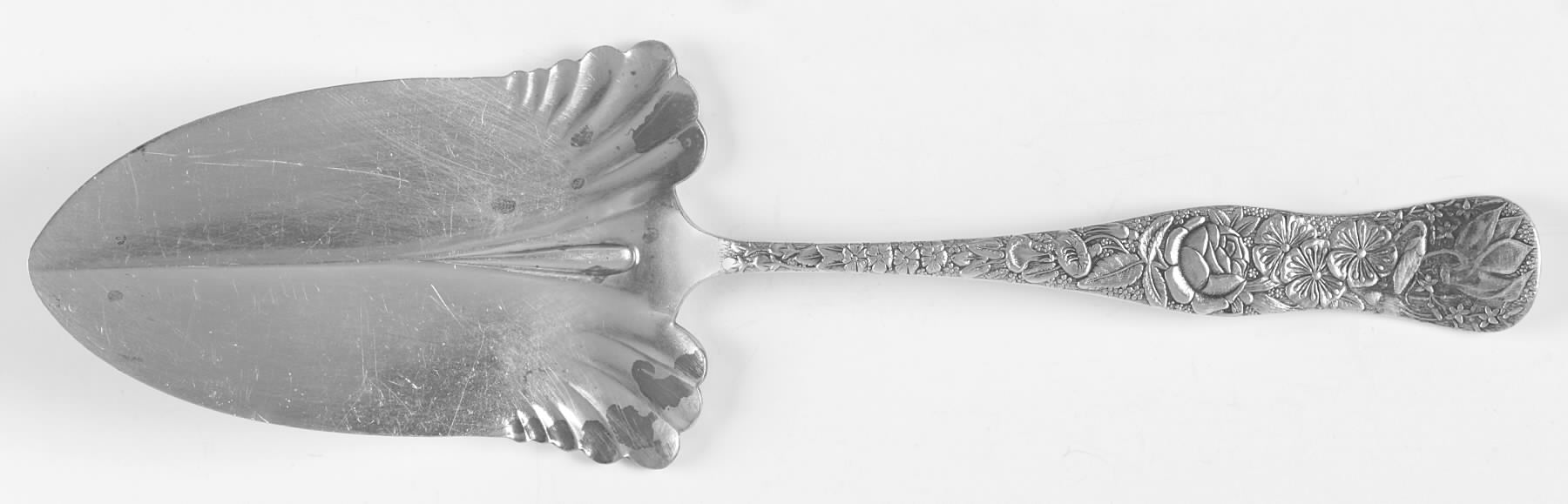 Hiawatha (Silverplate, 1887) Large Solid Pie Knife by International Silver-1