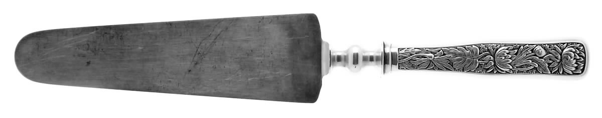 Hiawatha (Silverplate, 1887) Solid Pie Server by International Silver-1