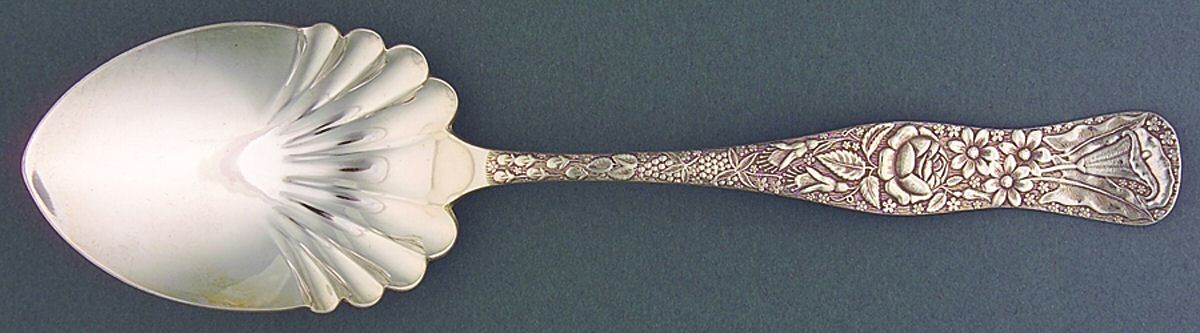 Hiawatha (Silverplate, 1887) Solid Smooth Casserole Spoon by International Silver-1