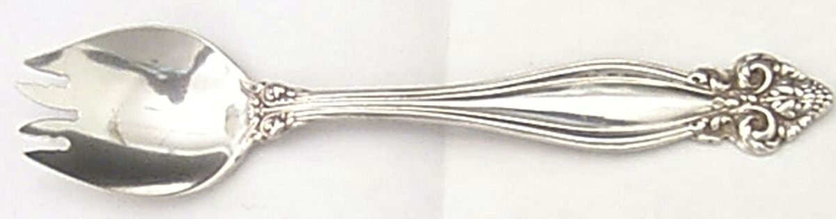 Jeanne d'Arc (Sterling, 1905 No Monos) Ice Cream Fork by International Silver-1