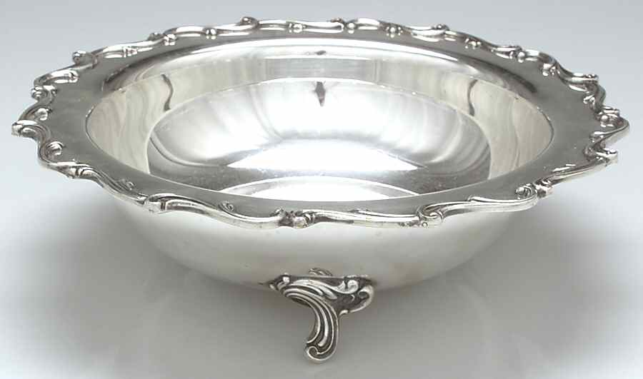 Joanne (Silverplate, Hollowware) Footed Round Vegetable Bowl by International Silver-1