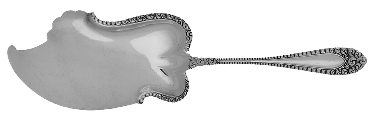 Kenilworth (Sterling, 1887, Small Solid Fish Serving Knife by International Silver-1