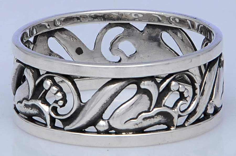 La Paglia Designed (Sterling, Hollowware) Sterling Napkin Ring by International Silver-1