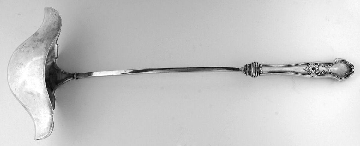 La Rochelle (Sterling, 1909) Hollow Handle Punch Ladle with Solid Bowl by International Silver-1