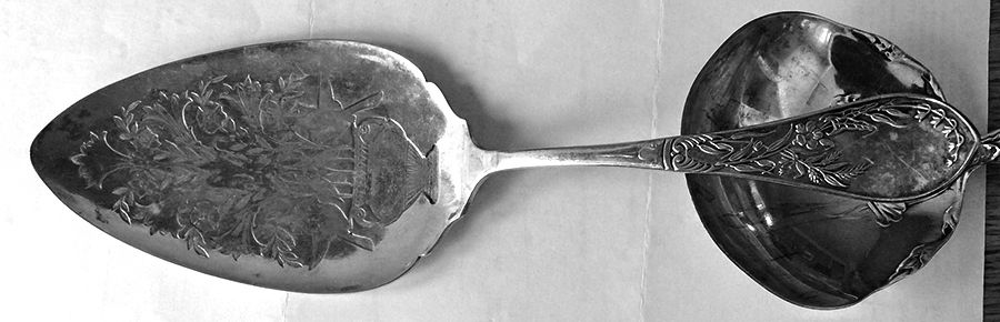 Lily (Silverplate, 1874) Solid Pie Server by International Silver-1