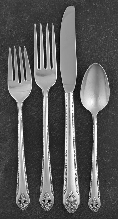 Lovely Lady (Silverplate, No Monos) 32  Piece Estate Set by International Silver-1