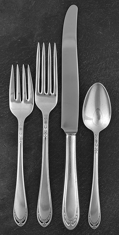 Lovelace (Silverplate) 4 Piece Place Setting by International Silver-1