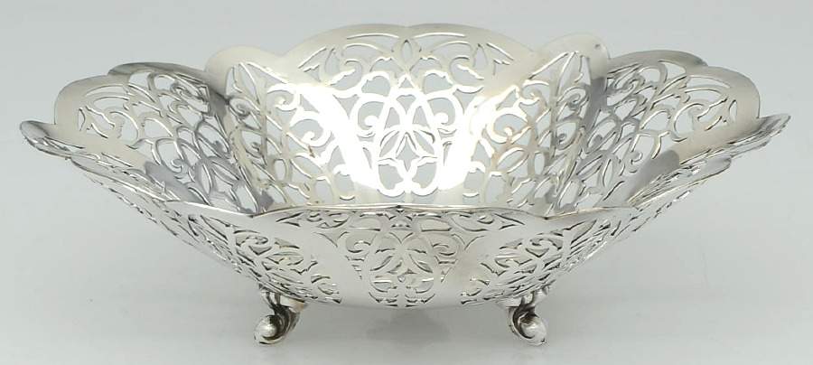Lovelace (Silverplate, Hollowware) Plated Footed Bon Bon Bowl by International Silver-1