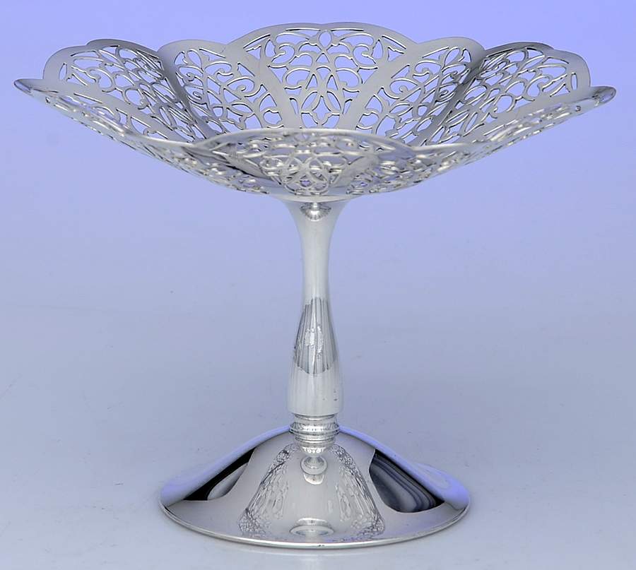 Lovelace (Silverplate, Hollowware) Round Compote (Height X Width) by International Silver-1