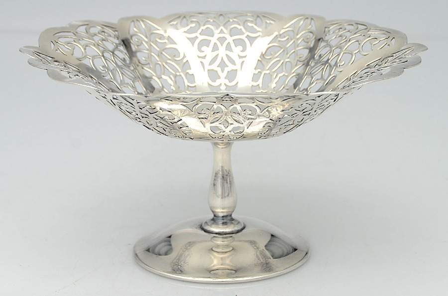 Lovelace (Silverplate, Hollowware) Round Compote (Height X Width) by International Silver-1