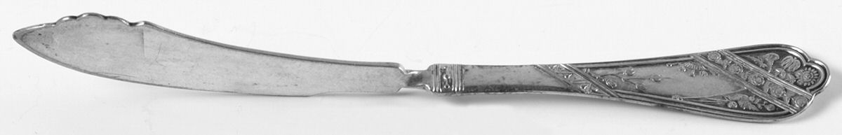 Lyonnaise (Silverplate, 1879) Flat Handle Master Butter Knife by International Silver-1