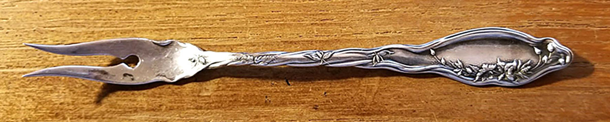 Mille Fleurs (Sterling, 1904) Olive Fork by International Silver-1