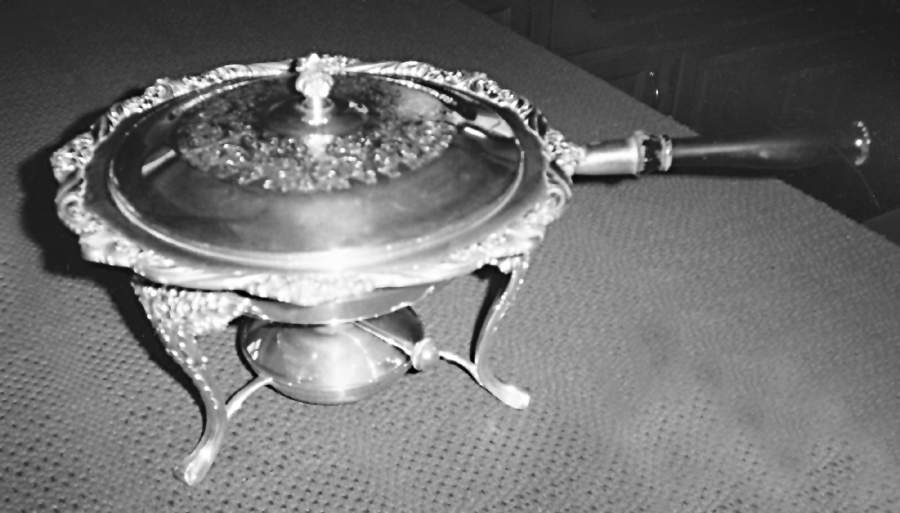 Silverplate Hollowware Chafing Dish W/Lid,Burner,Stand&Underplate by International Silver-1