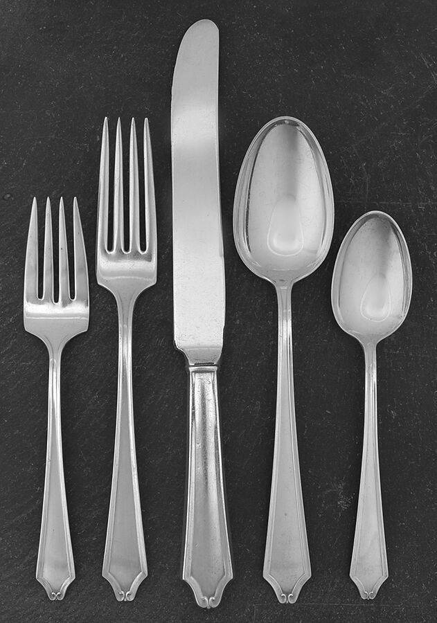Minuet (Sterling, 1925, No Monograms) 40  Piece Estate Set by International Silver-1
