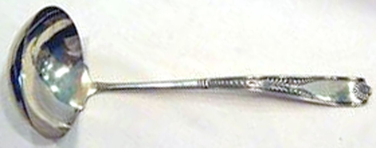Minnehaha (Silverplate, 1890) Punch Ladle Solid Piece by International Silver-1