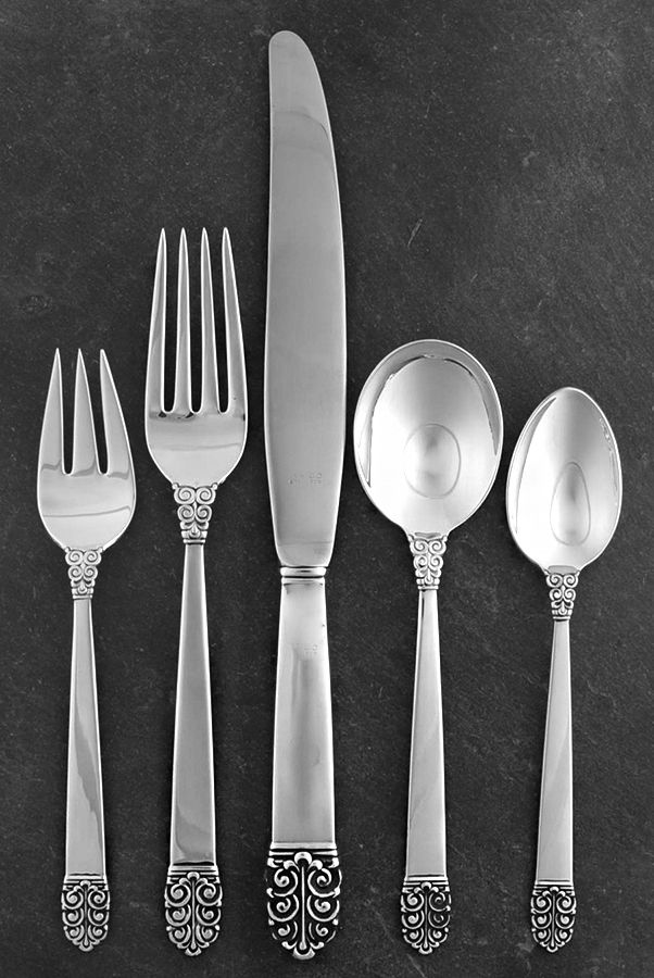 Northern Lights (Sterling, 1946, Glossy) 5 Piece Dinner Size Setting by International Silver-1