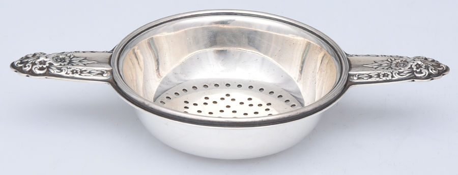 Prelude (Sterling, 1939, No Monograms) Solid Individual Overcup Tea Strainer by International Silver-1