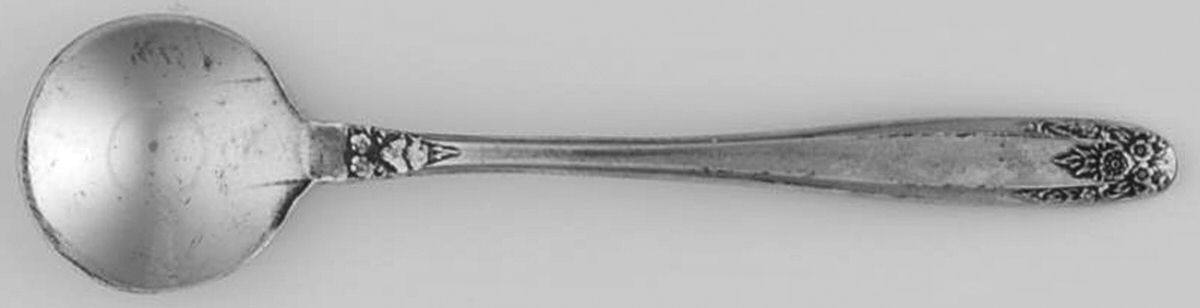 Prelude (Sterling, 1939, No Monograms) Individual Salt Spoon by International Silver-1