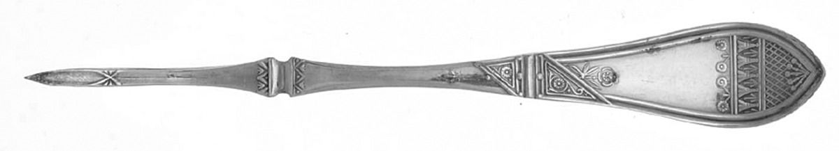 Queen Anne (Silverplate, 1880) Solid Nut Pick by International Silver-1
