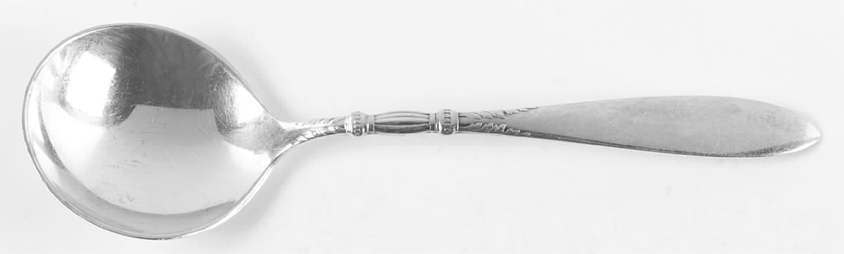 Queen Ann-St. Moritz (Silverplate, 1910) Round Bowl Soup Spoon (Gumbo) by International Silver-1