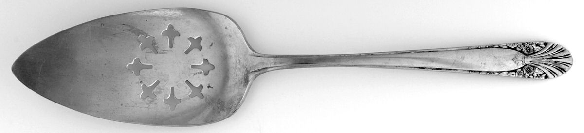 Radiance (Silverplate 1939) Solid Pierced Pie Server by International Silver-1