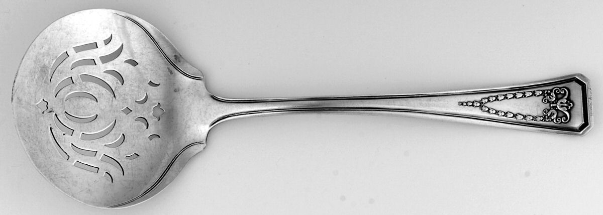 Roanoke (Silverplate, 1913) Tomato Server, Solid Piece by International Silver-1