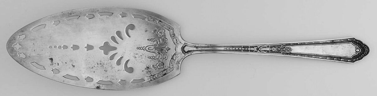 Romance (Silverplate, 1925) Solid Pierced Pie Server by International Silver-1