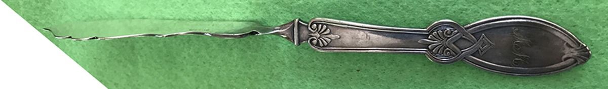 Roman I (Silverplate, 1865) Flat Twisted Handle Master Butter Knife by International Silver-1