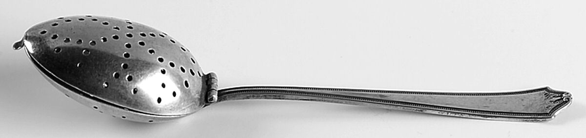 Rosalind-New (Sterling, 1921) Solid Individual Tea Ball Spoon by International Silver-1