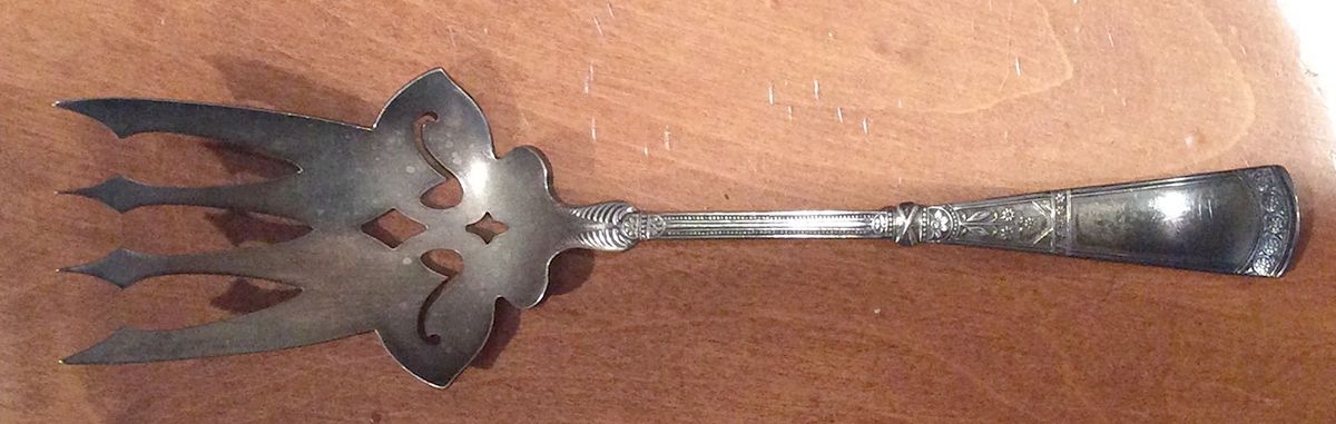 Saratoga (Silverplate, 1881) Large Solid Fish Serving Fork by International Silver-1