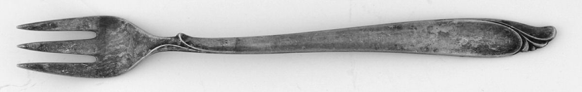 Sculptured Beauty (Sterling, 1957) Cocktail/Seafood Fork by International Silver-1