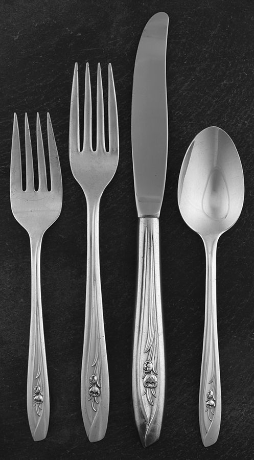 Silver Tulip (Silverplate, 1956) 4 Piece Place Setting by International Silver-1