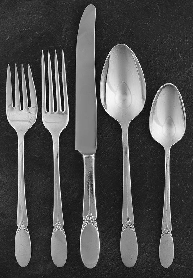 Sylvia (Silverplate, 1934) 5 Piece Place Setting by International Silver-1
