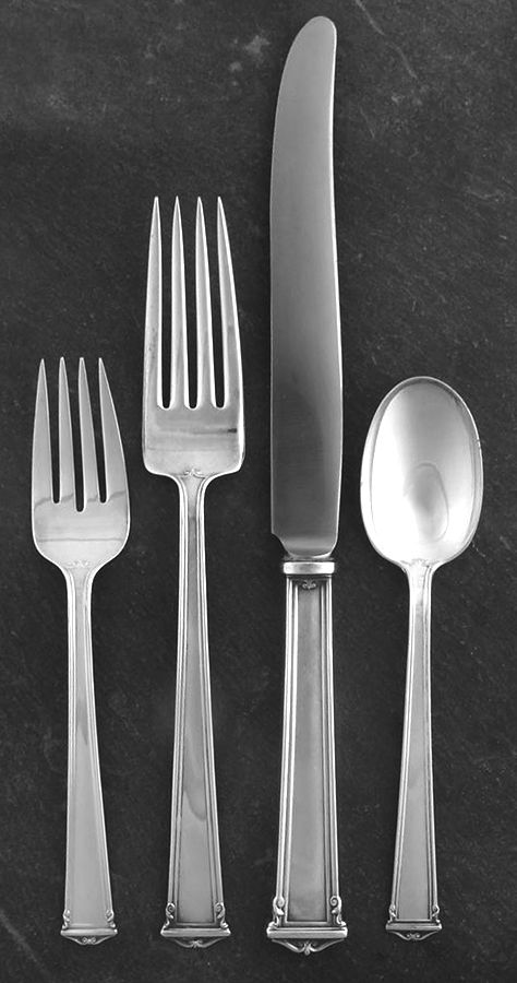 Theseum (Sterling, 1922, No Monograms) 32 Piece Estate Set by International Silver-1