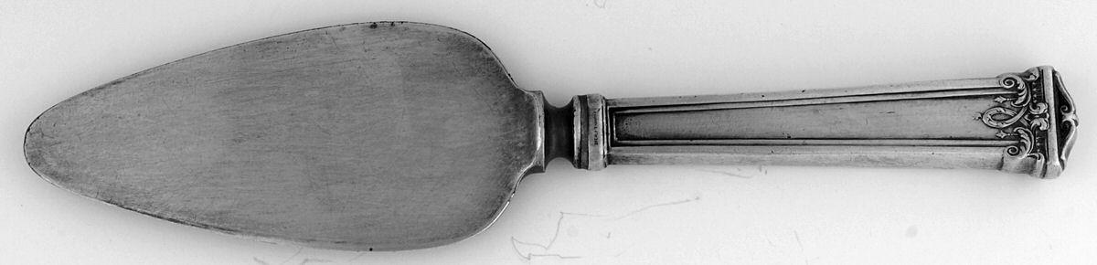 Trianon (Sterling, 1921, No Monograms) Cheese Server with Silverplate Blade by International Silver-1