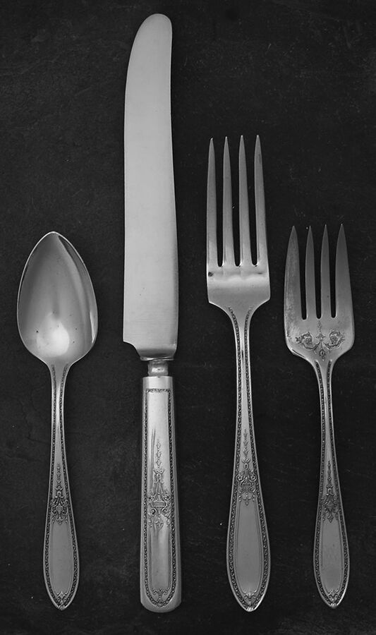 Triumph (Silverplate, 1925, NO MONOGRAMS) 4 Piece Place Setting by International Silver-1