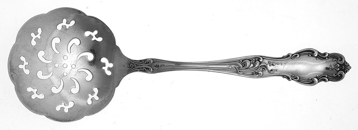 Tudor (Silverplate, 1904) Tomato Server, Solid Piece by International Silver-1