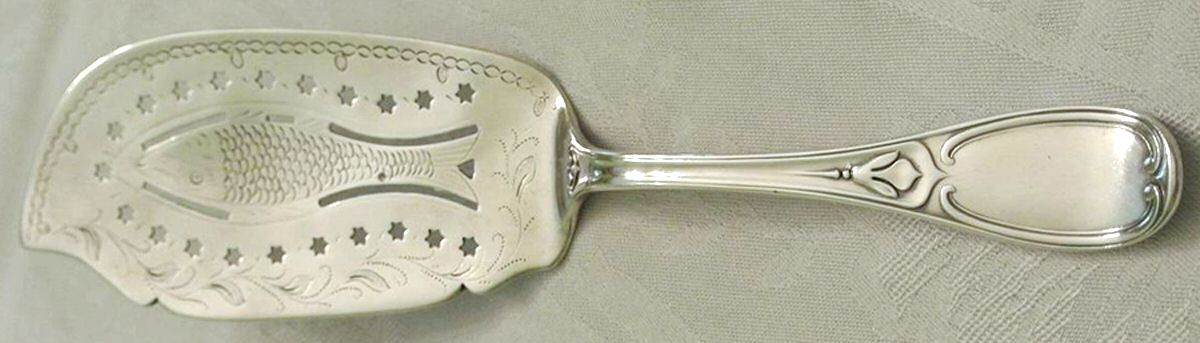 Tuscan (Silverplate, 1852) Large Solid Fish Server by International Silver-1