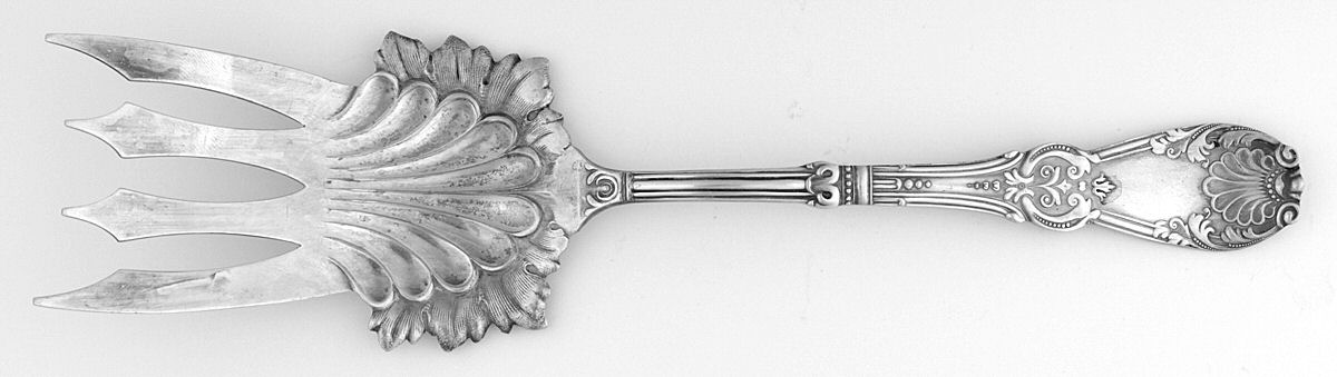 Tuxedo (Silverplate, 1890) Large Solid Fish Serving Fork by International Silver-1