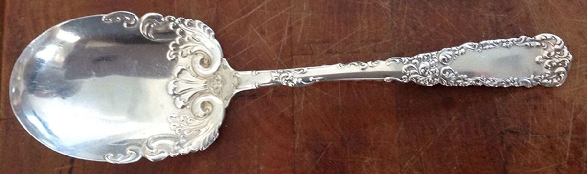 Venus (Sterling, 1901) Small Solid Berry/Casserole Spoon by International Silver-1