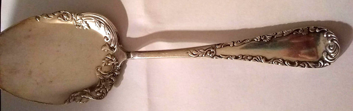 Victoria (Silverplate, 1846, 1895) Large Solid Pie Knife by International Silver-1